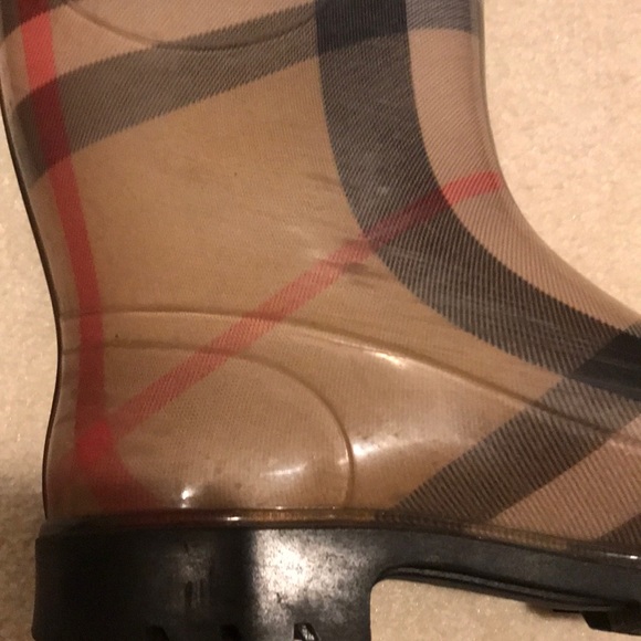 Authentic Burberry Plaid Winter Rain Boots - Brown and Black - Picture 5 of 8